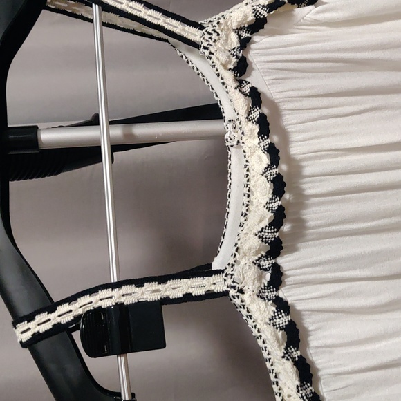 Summer white tanktop - Picture 3 of 9